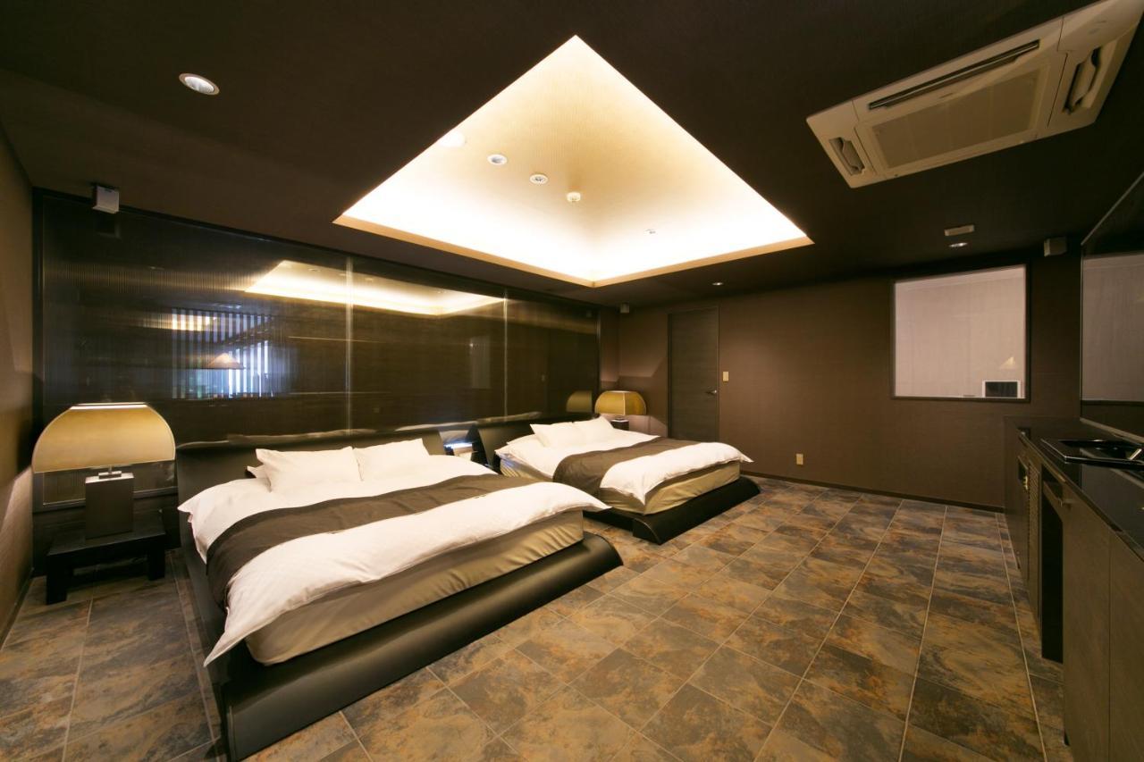 Hotel Lotus Toyonaka (Adults Only) Екстериор снимка