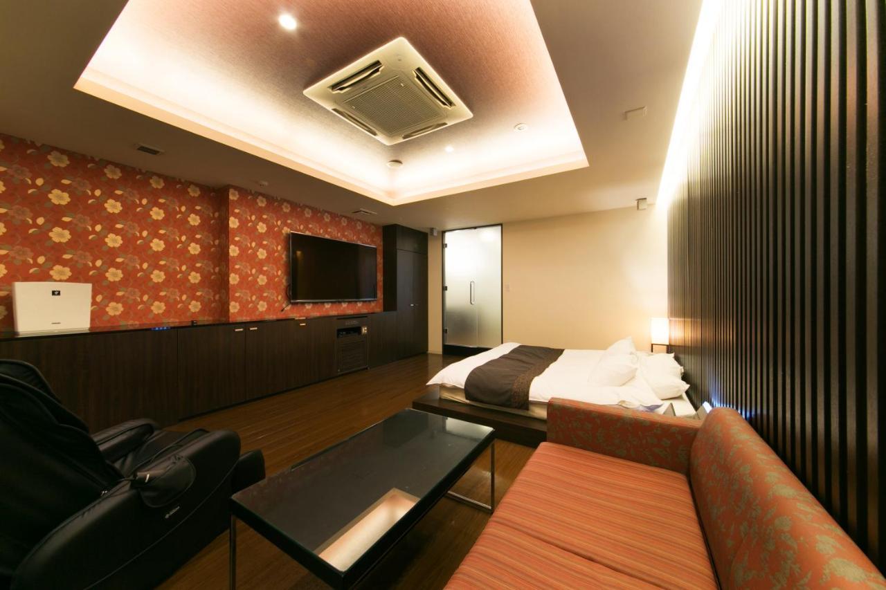 Hotel Lotus Toyonaka (Adults Only) Екстериор снимка