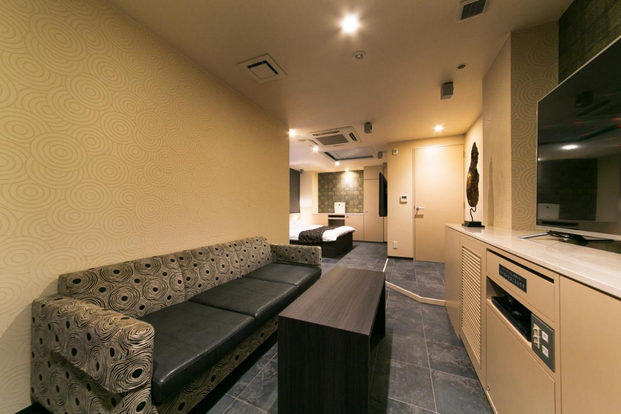 Hotel Lotus Toyonaka (Adults Only) Екстериор снимка